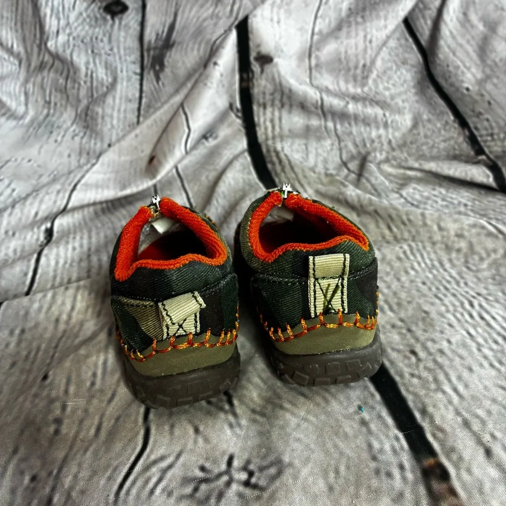 GAP Green Camo Slip-On Zip Baby Sneaker Boot Shoes w/ Orange Lining‎ Infant Sz 3